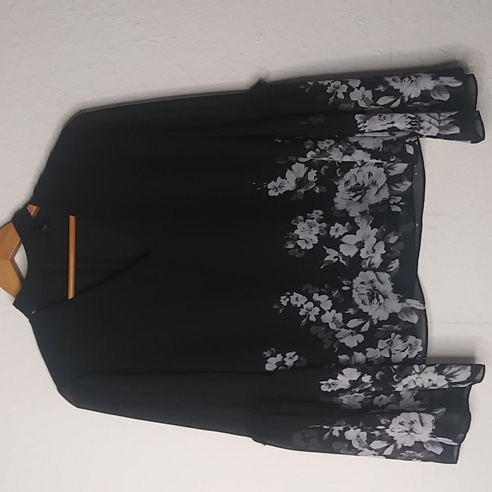 White House Black Market Blouse